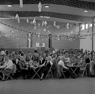 Freiwillige Feuerwehr Siek: 95-jähriges Jubiläum zusammen mit dem Männergesangverein Liedertafel Siek von 1886 e.V.: Mehrzweckhalle Siek: Gäste