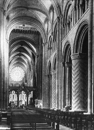 Durham, Kathedrale; Innenansicht: Mittelschiff