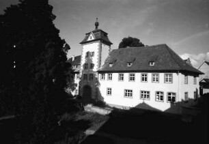 Heitersheim: Quergebäude mit Turm; Westseite