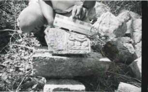 Hobomo, Glyphic Stone Fragment 9 (HBM: Frg. 9)