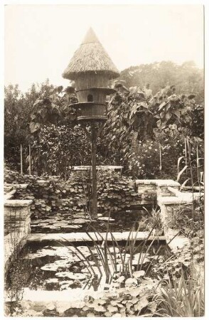 Garten Charell, Potsdam-Sacrow: Wasserbecken und Taubenhaus