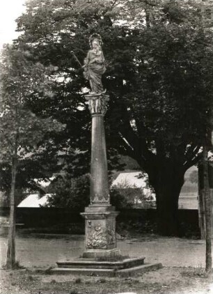 Haindorf (heute Hejnice / Tschechien). Mariensäule