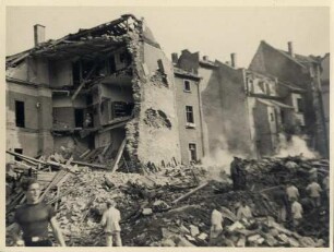 Zerstörungen Zweiter Weltkrieg - Luftangriff 2./3.09.1942. Kaiserallee