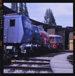 Versuchsdiesellok "DB 202 003-0" (DE 2500 UmAn), Europalok DB 184 112-1 (E 410 012), Streckendiesellok V 200 und weitere Lokomotive