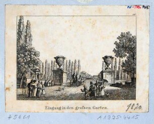 Der westliche Eingang in die Hauptallee im Großen Garten in Dresden mit zwei Schmuckvasen von Antonio Corradini, im Hintergrund das Palais