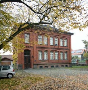 Ehem. Schule; Staufenberg, Vorstadt 15