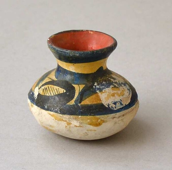 Clay vessel (miniature)