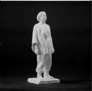 Modellentwurf der Traktoristin : Modellentwurf der Traktoristin. Gips (vor 1953; W. Arnold)