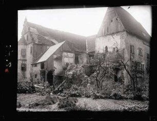 Schloß; der eingestürzte Flügel