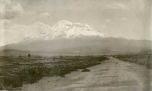 Chimborazo von Osten vom Camino Real (Vordergrund) aus