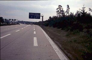 Einfahrt in Nebenfahrbahn A8-Süd