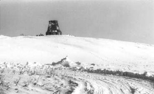 Roggenstorf-Grevenstein. Blick zum Erdholländer, Ruine
