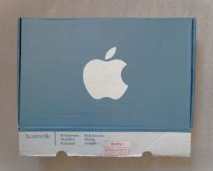 Zubehörbox der Firma Apple für den Personalcomputer Power Macintosh G3