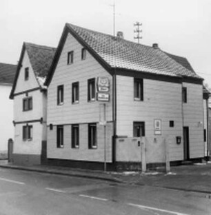 Schwalbach, Hauptstraße 11