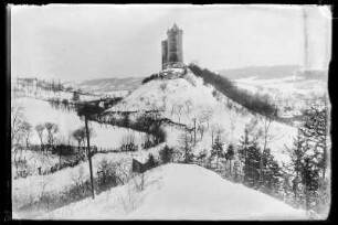 Blick zur Burg Saaleck im Winter