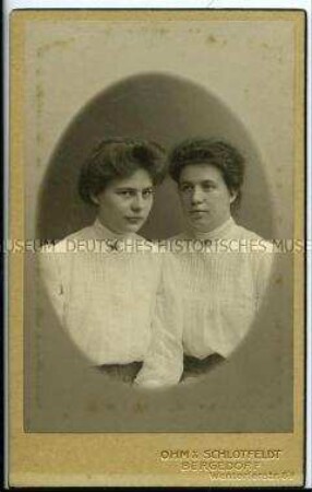 Gleich gekleidete Schwestern, Carte de Visite