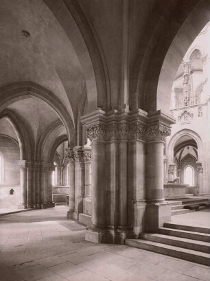 Magdeburg. Magdeburger Dom (1363 geweiht). Blick in den nördlichen Chorumgang und in den Chor