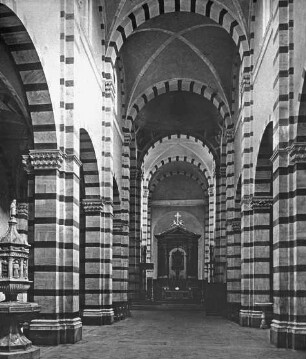Grosseto, Dom S. Lorenzo, Inneres nach Osten