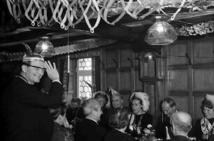 Freiburg, Zähringen: Fasnet "Gravesuppe" in der Zähringer Burg; Büttenrede: Ministerpräsident Filbinger