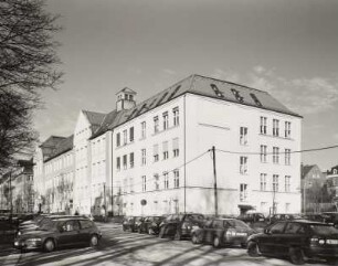 Mittweida, Gymnasium : Mittweida, Gymnasium, Am Schwanenteich 16, um 1925, Straßenansicht
