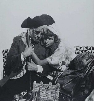Dame und Herr mit Kostümen der Franzosenzeit