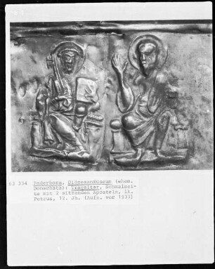 Tragaltar, Schmalseite mit Petrus und Paulus