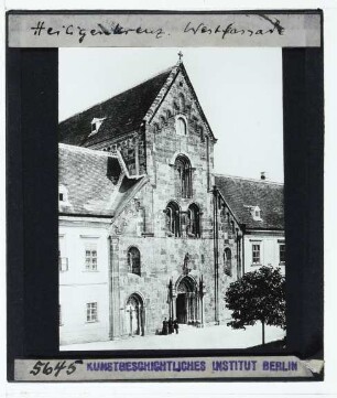 Heiligenkreuz, ehem. Zisterzienserkloster : Fassade der Kirche