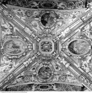 Gewölbedekoration mit Szenen aus der Kindheit Christi und ornamentalen Dekor, Dekoration mit Karyatiden, Putten und ornamentalen Rahmen