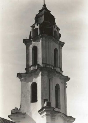 Vilnius. Turm der Augustinerkirche von Südost