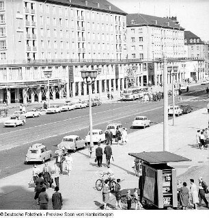 Ernst-Thälmann-Straße, Postplatz, Wilsdruffer Vorstadt (u.a. mit Autoausstellung)