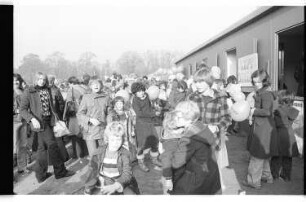 Kleinbildnegativ: Grundsteinlegung der Lenau-Grundschule, Nostitzstr. 60, 1978
