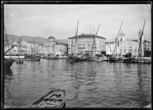Triest, Italien. Hafenpartie