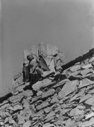 Zyklus von Konsolen mit den Evangelistensymbolen — Der Engel des Evangelisten Matthäus