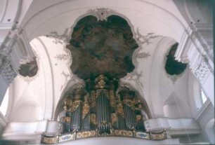 Orgel von Orgelbau Kuhn AG (1969/1970) mit Prospekt der Orgel von F. J. Bouthillier (1774/1780). Schwyz, Pfarrkirche St. Martin. 48 Register
