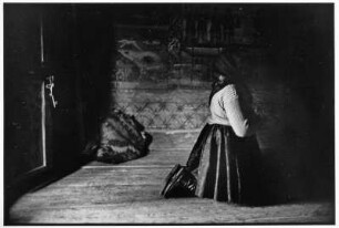Maramures. Alte Frau beim Gebet