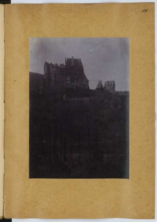 Burg Eltz: Ansicht (aus: Skizzen- und Fotoalbum 8)