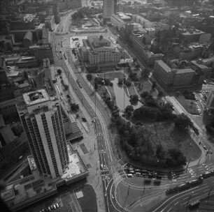 Georgiring östlich der Innenstadt von Leipzig : Blick vom Wintergartenhochhaus Richtung Süden zur Oper