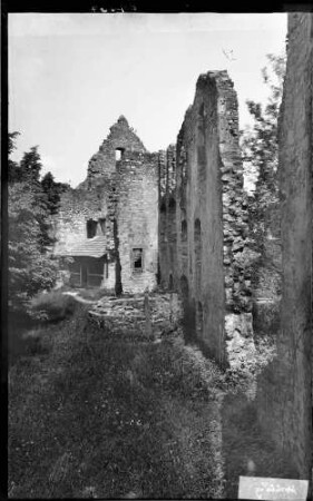 Hochburg Außenansicht von Süden Oberes Schloss