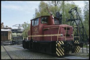 Rote Rangierlok im Museumspark