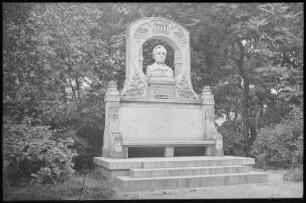 Leitmeritz. Denkmal W. H. Veit : Leitmeritz. Denkmal mit Büste Wenzel Heinrich Veit (1904)