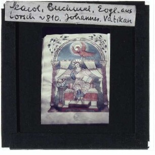 Karolingisch, Buchdeckel des Lorscher Evangeliars (Inv.-Nr. 138–1866) : Evangelist Johannes