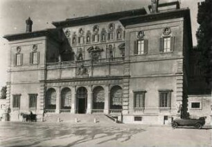 Rom. Italien. Die Parkanlage Villa Borghese. Hier die Ansicht des Casinos, erbaut 1613 bis 1616, genutzt für die Galleria Borghese