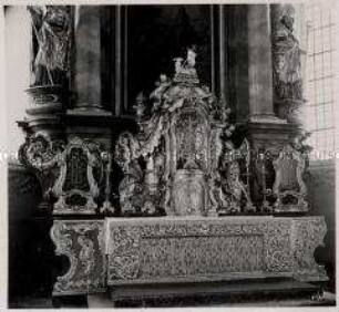 Weyarn, Klosterstiftskirche St. Peter und Paul, Hauptaltar