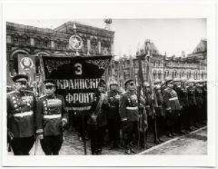 Siegesparade am 24. Juni 1945 auf dem Roten Platz in Moskau - Spalier der 3. Ukrainischen Front