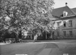 Domkurie