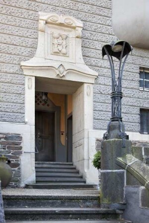 Villa Huesgen — Portal