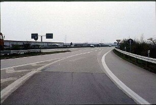 Ausfahrt aus Tangente West (Mannheim-Rheinau Richtung Heilbronn) zu Nebenfahrbahn West (AK Mannheim Richtung Heilbronn)