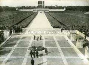 Gefallenenehrung in der Luitpoldarena während des Reichsparteitages 1934