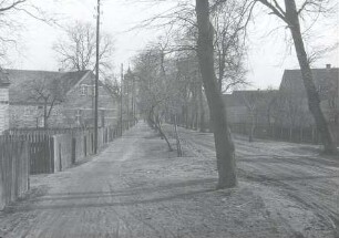 Straßenraum in Nochten : Dorfsiedlungen - Straßendorf. Ort: Wochozy / Nochten. Richtung ins Dorf aus Spreewitz.