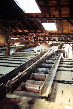 Sägewerk, Rollen zum Transport des Holzes